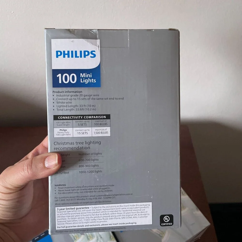 Philips 100-count clear incandescent mini string lights with a white wire - bund - Picture 4 of 6